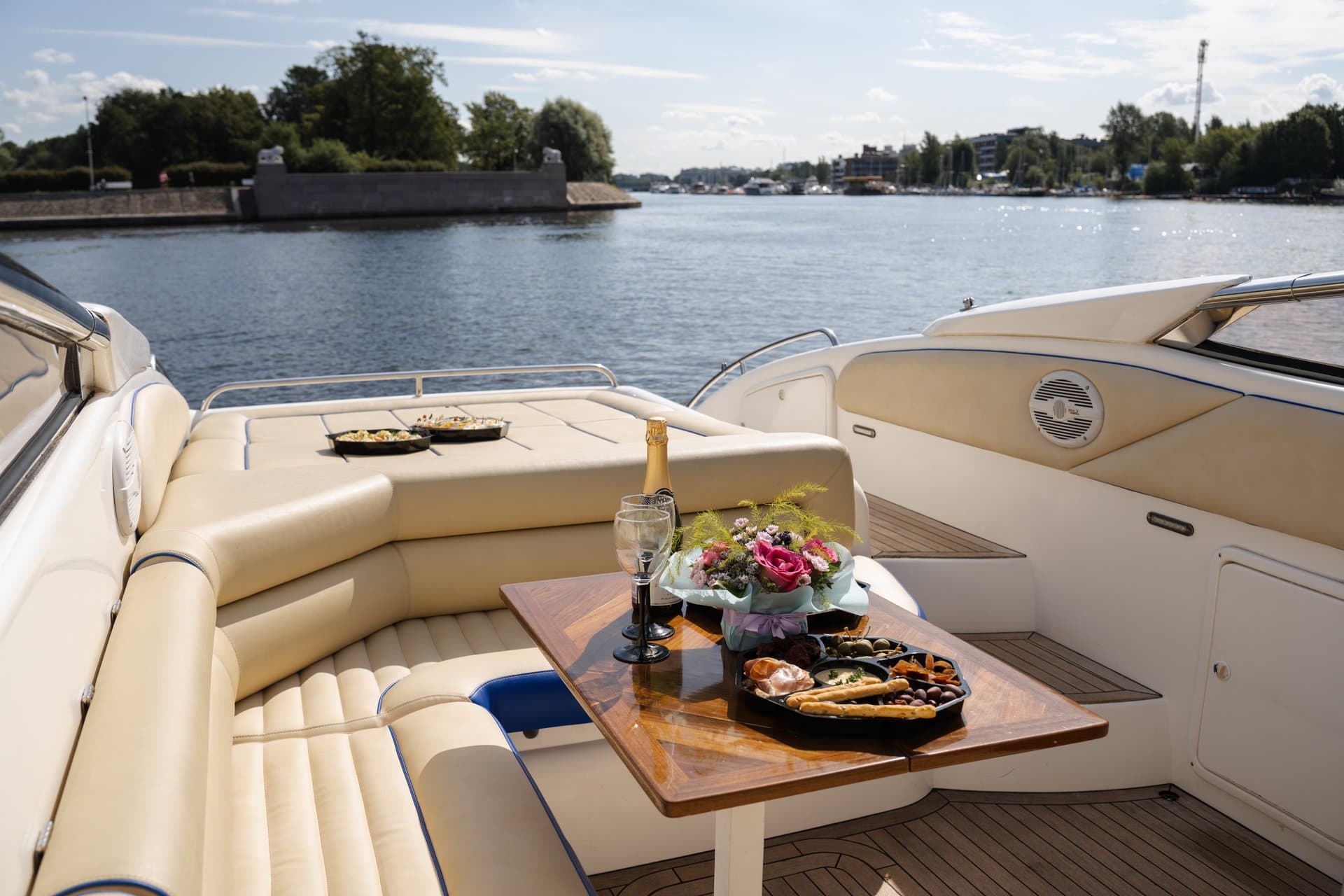 Sunseeker 48 (007) — фото 16